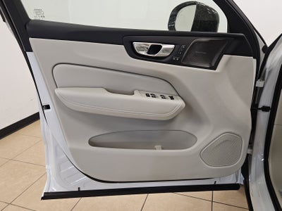 2026 Volvo XC60 Plug-In Hybrid Ultra