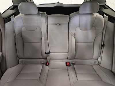 2026 Volvo XC60 Plug-In Hybrid Ultra