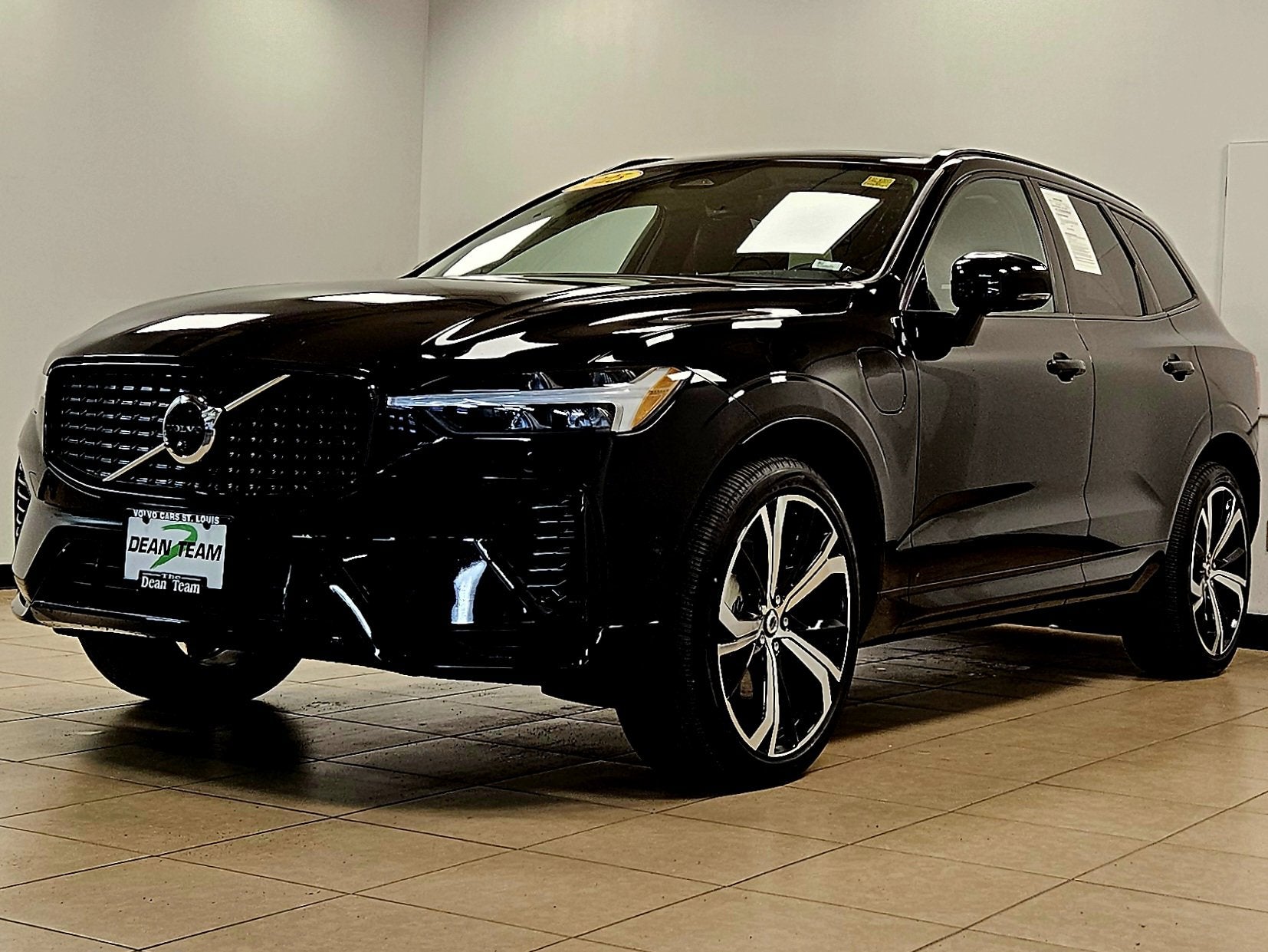 2025 Volvo XC60 Plug-In Hybrid Ultra