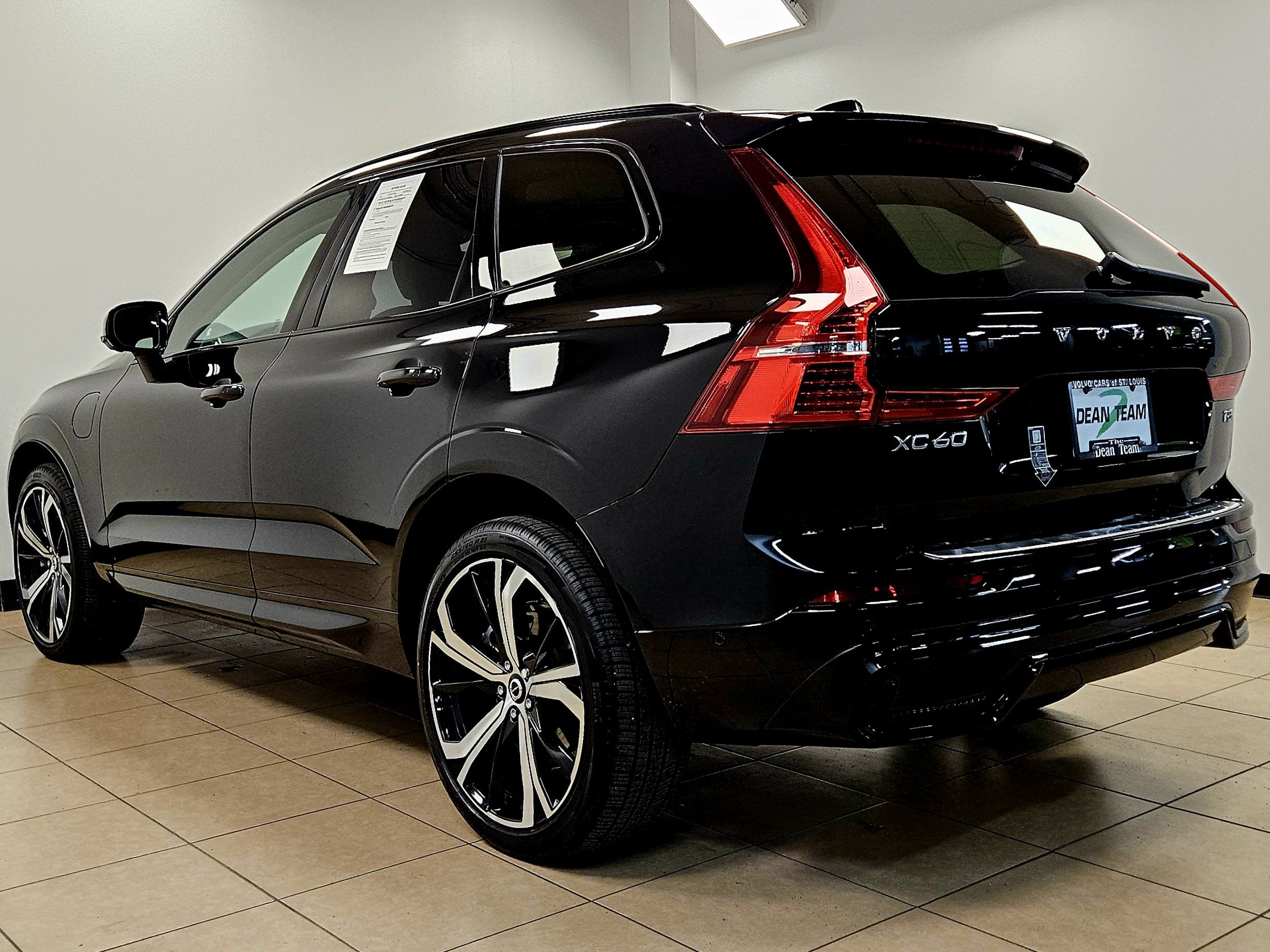 2025 Volvo XC60 Plug-In Hybrid Ultra