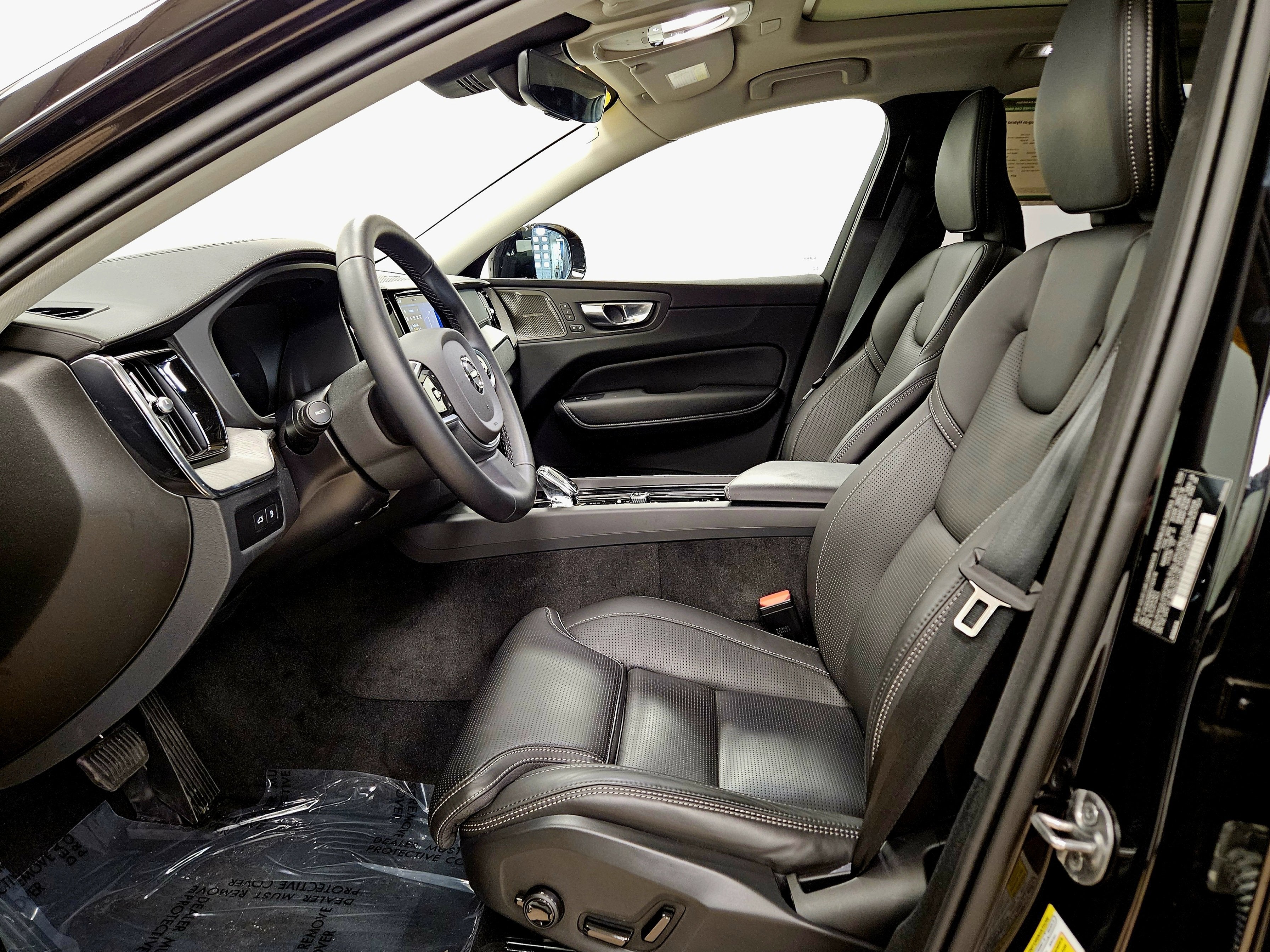 2025 Volvo XC60 Plug-In Hybrid Ultra