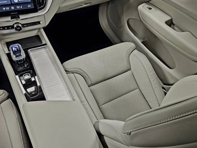 2026 Volvo XC60 Plug-In Hybrid Ultra