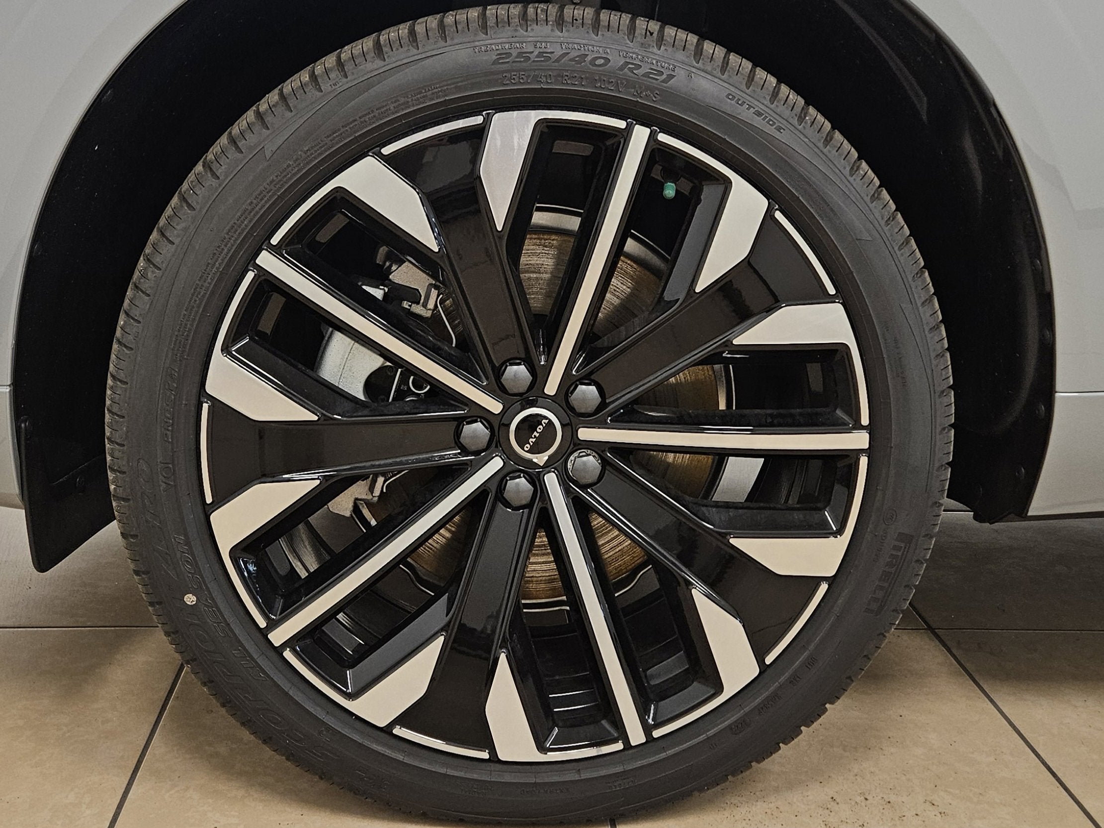 2026 Volvo XC60 Plug-In Hybrid Ultra