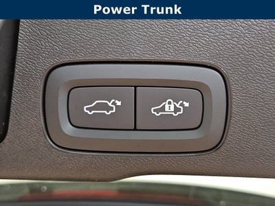 2026 Volvo XC60 Plug-In Hybrid Ultra