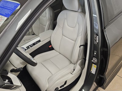 2026 Volvo XC60 Plug-In Hybrid Ultra