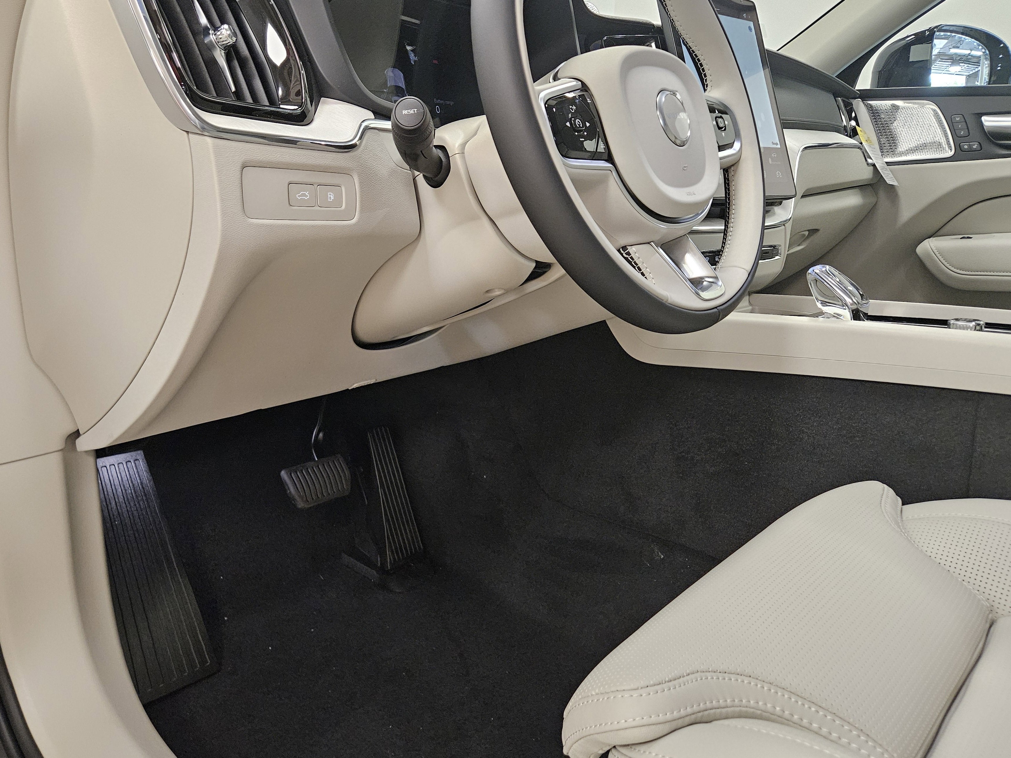 2026 Volvo XC60 Plug-In Hybrid Ultra