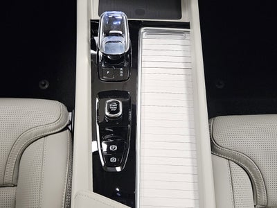 2026 Volvo XC60 Plug-In Hybrid Ultra