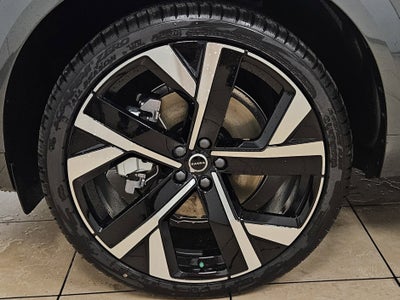 2026 Volvo XC60 Plug-In Hybrid Ultra