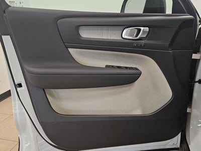 2026 Volvo XC40 Plus