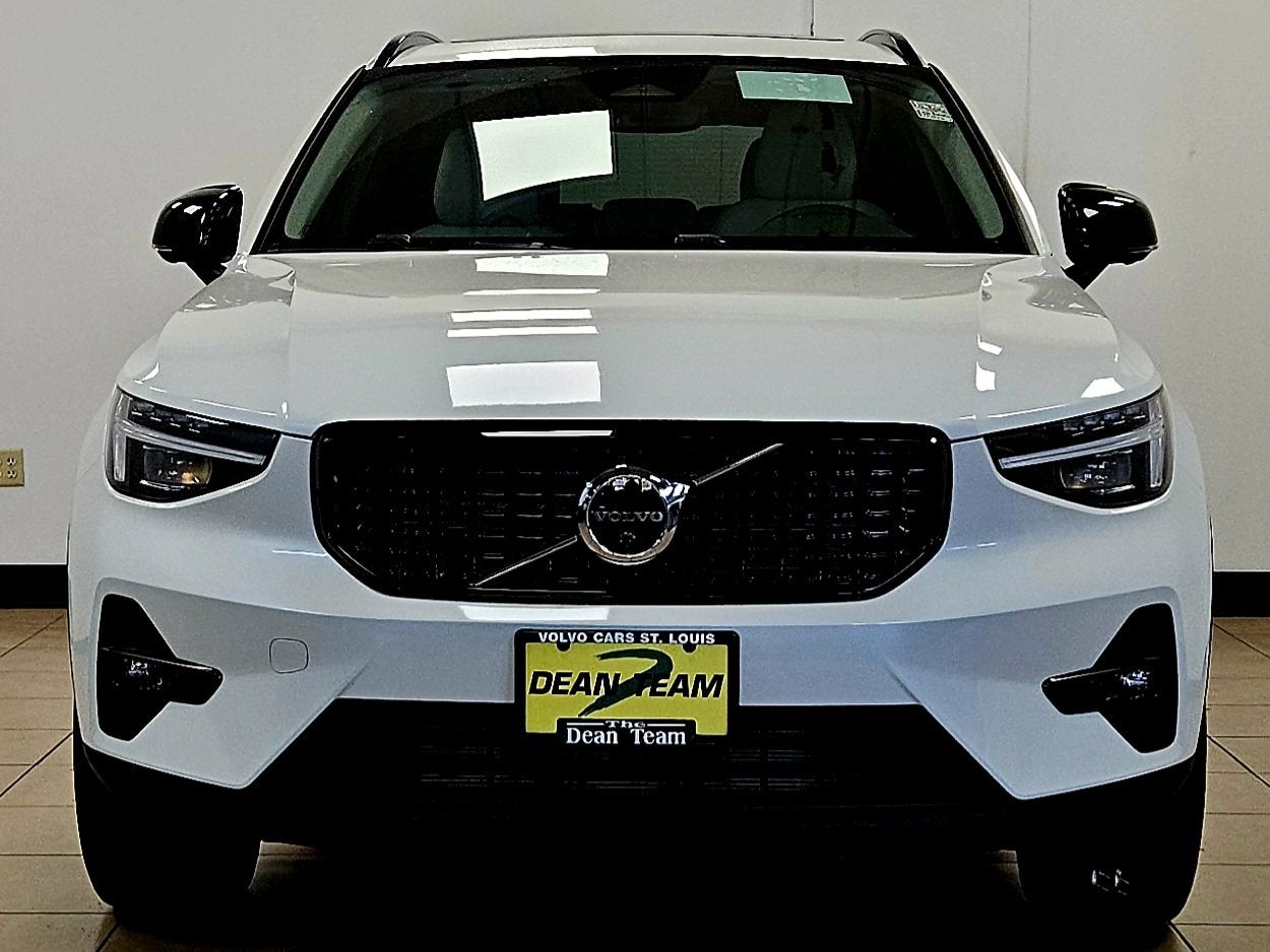 2026 Volvo XC40 Plus