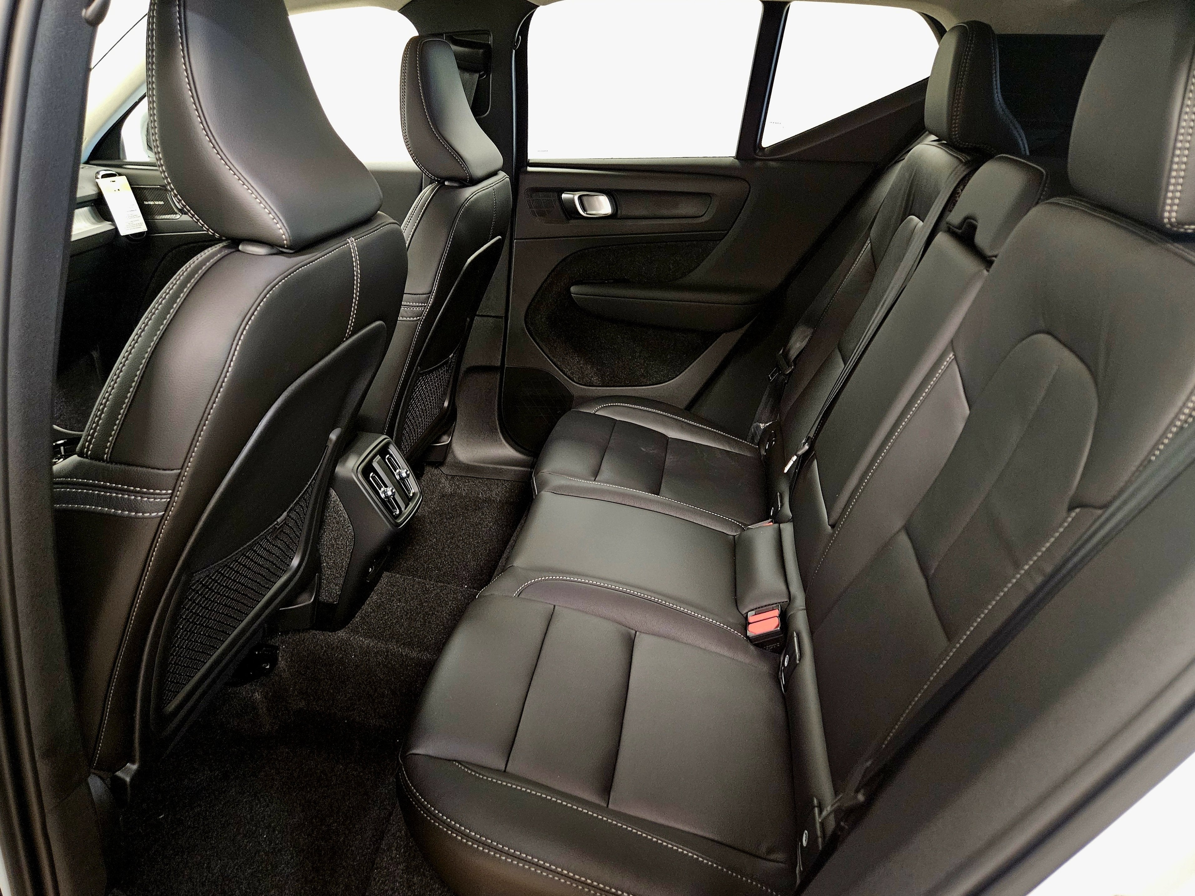 2026 Volvo XC40 Plus