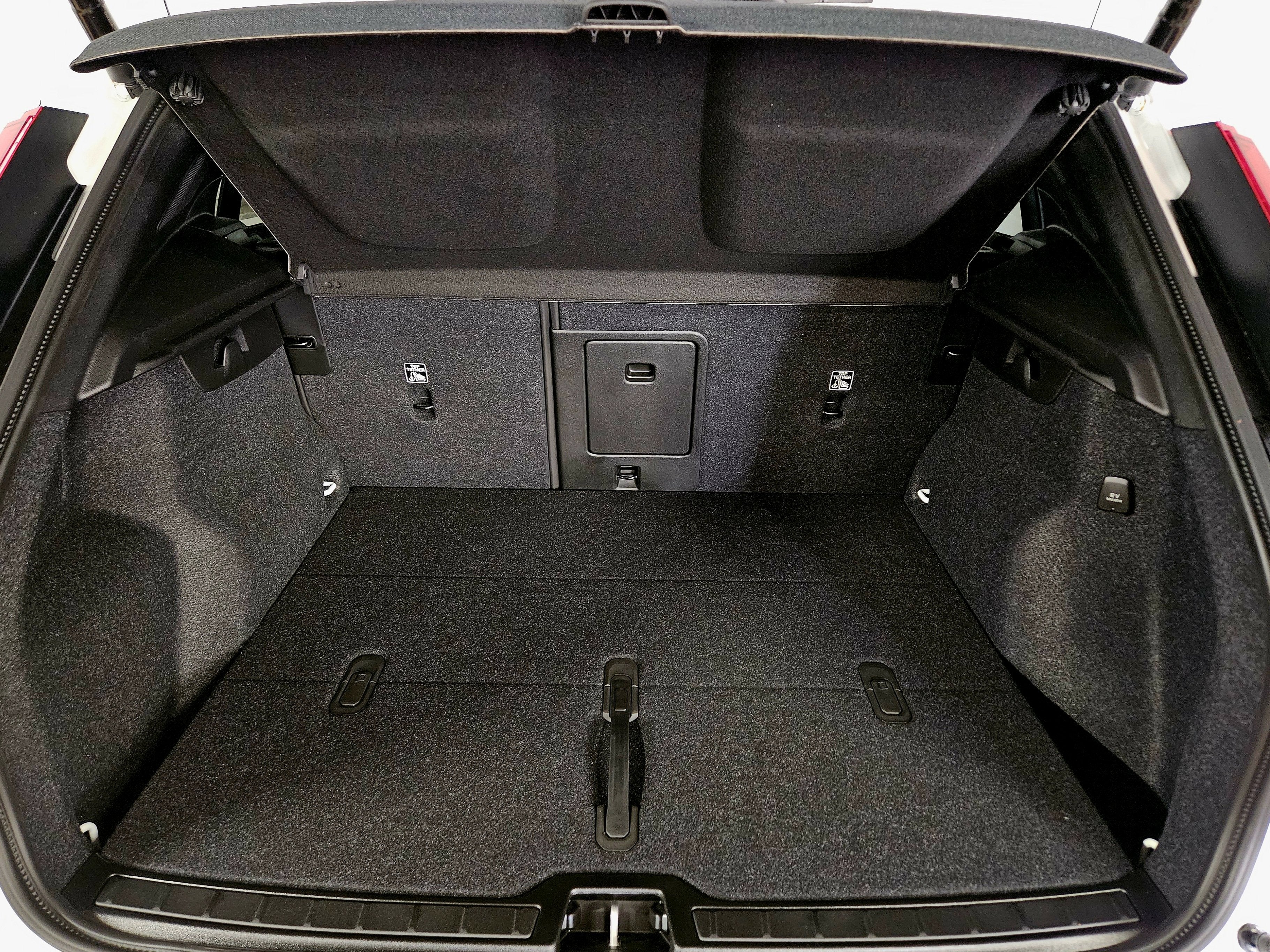 2026 Volvo XC40 Plus