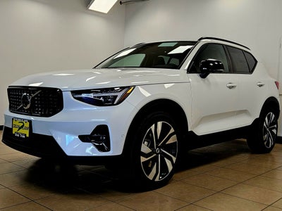 2026 Volvo XC40 Plus