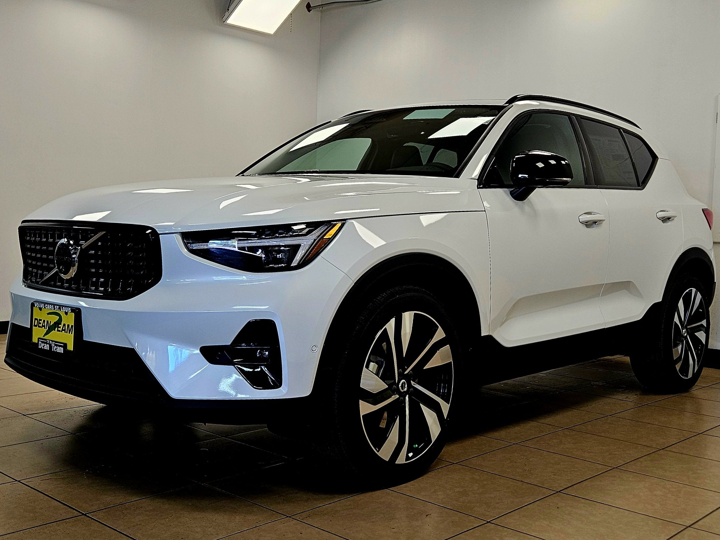 2026 Volvo XC40 Plus