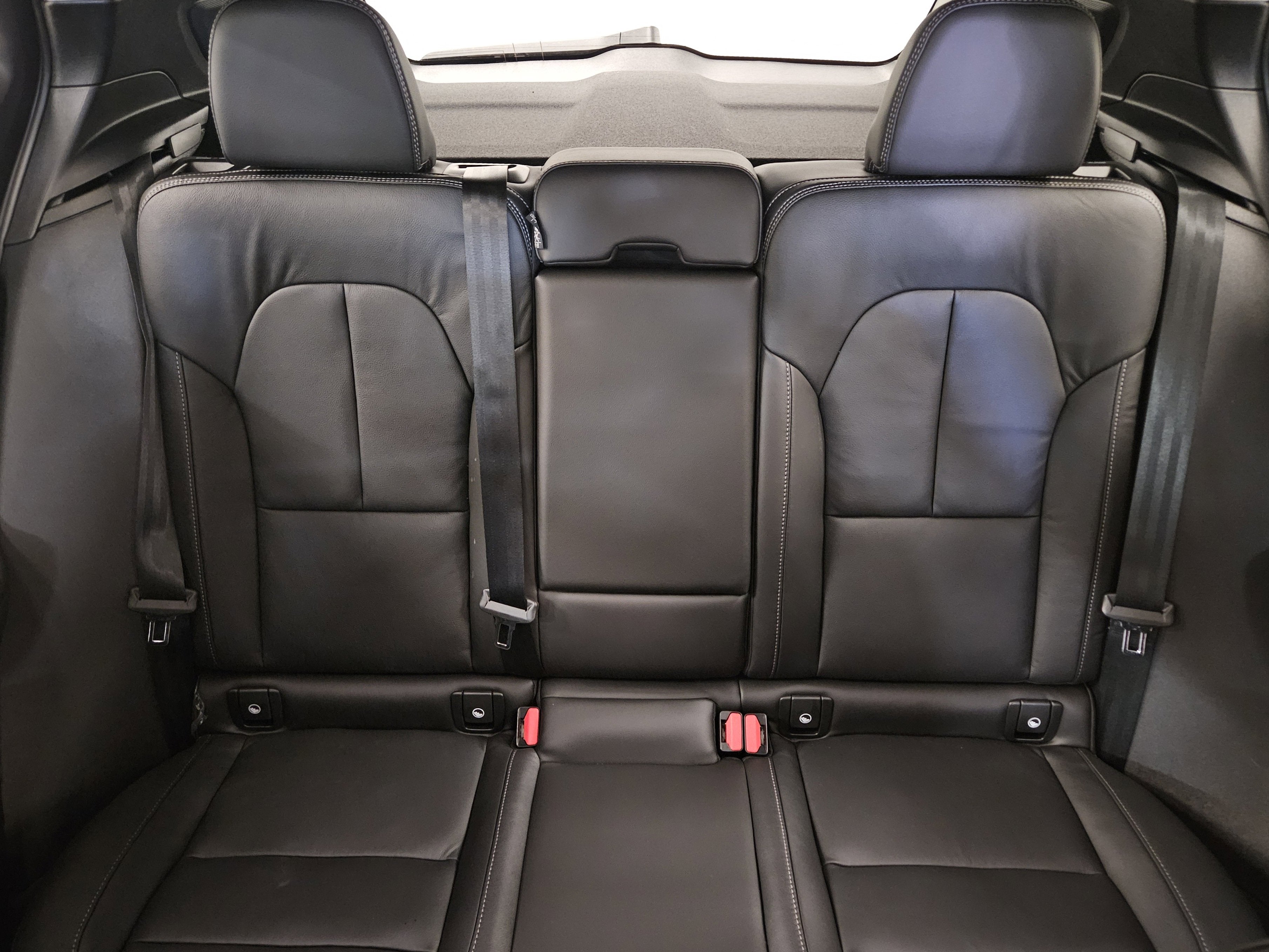 2026 Volvo XC40 Plus