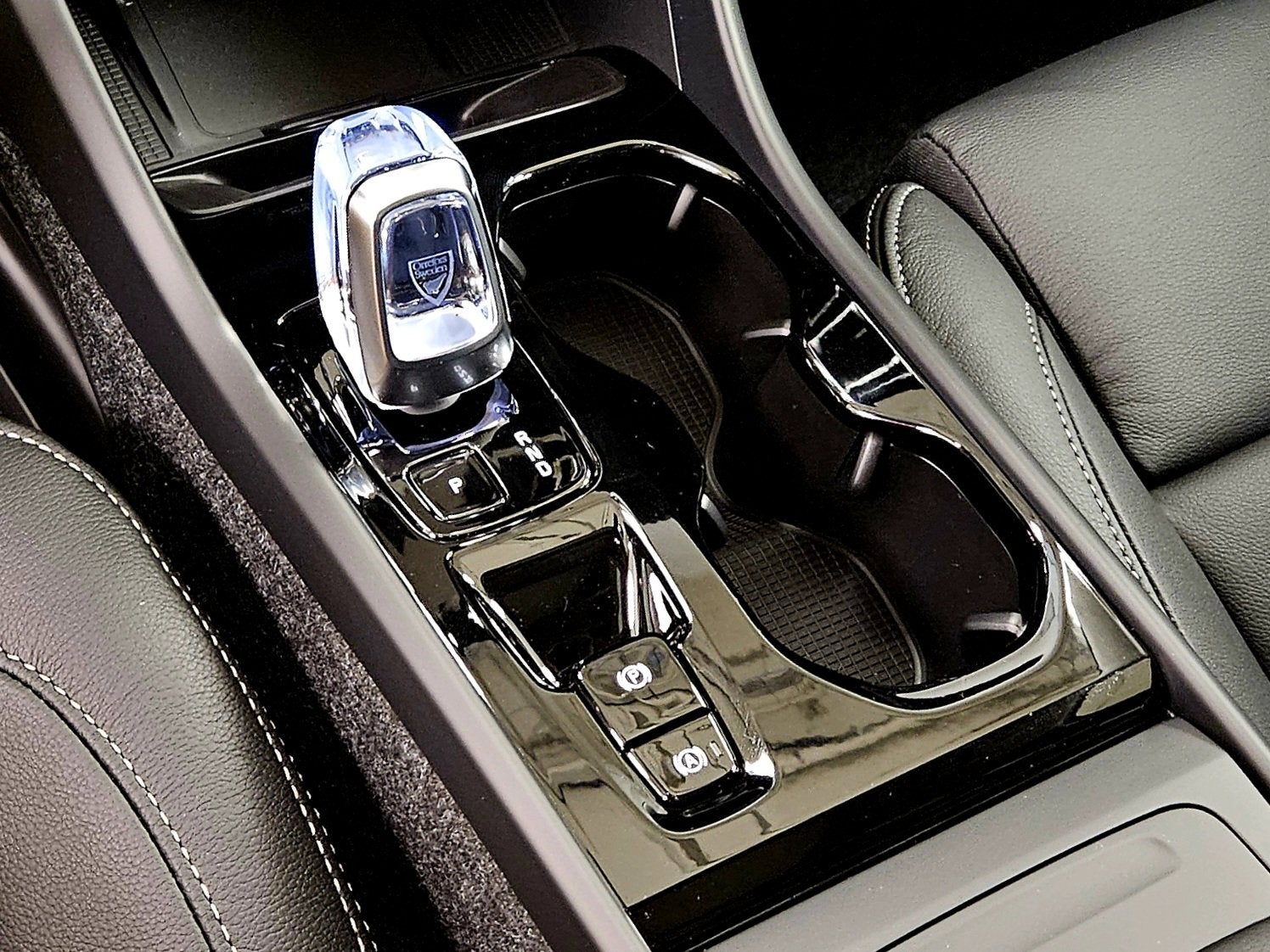 2026 Volvo XC40 Plus