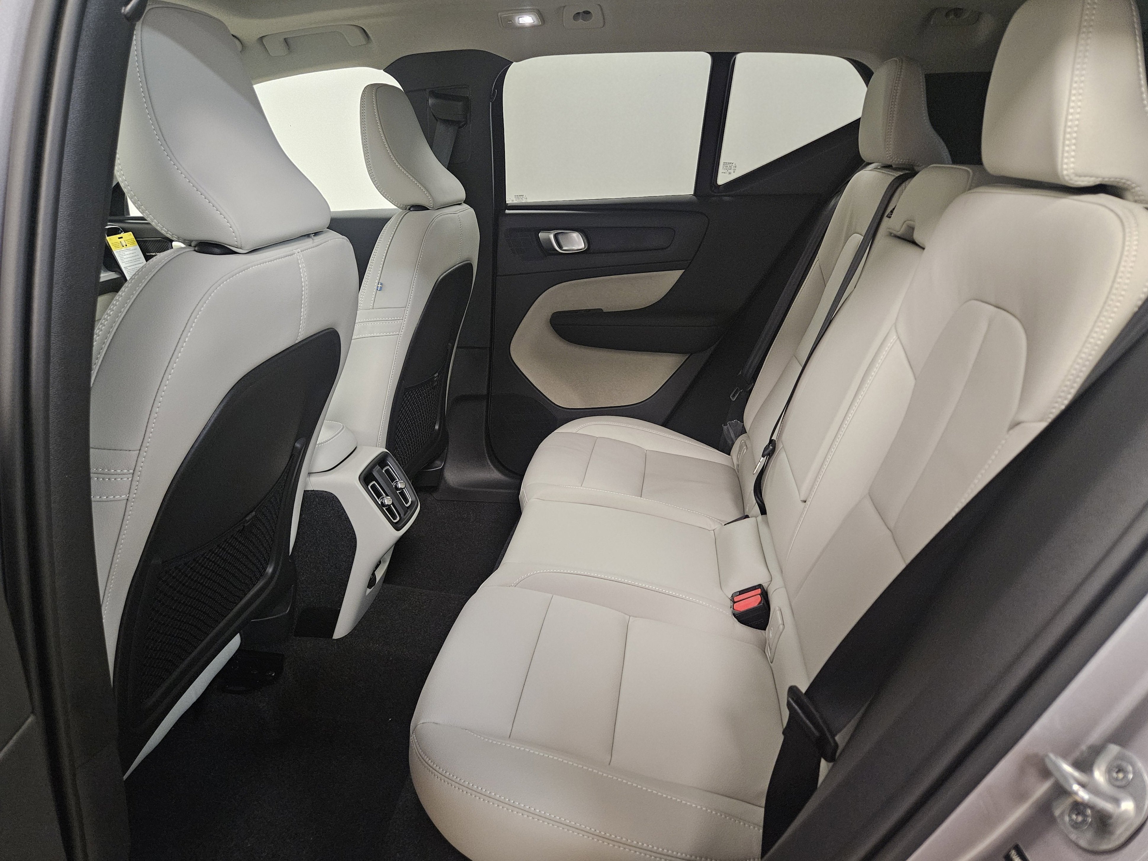 2026 Volvo XC40 Plus