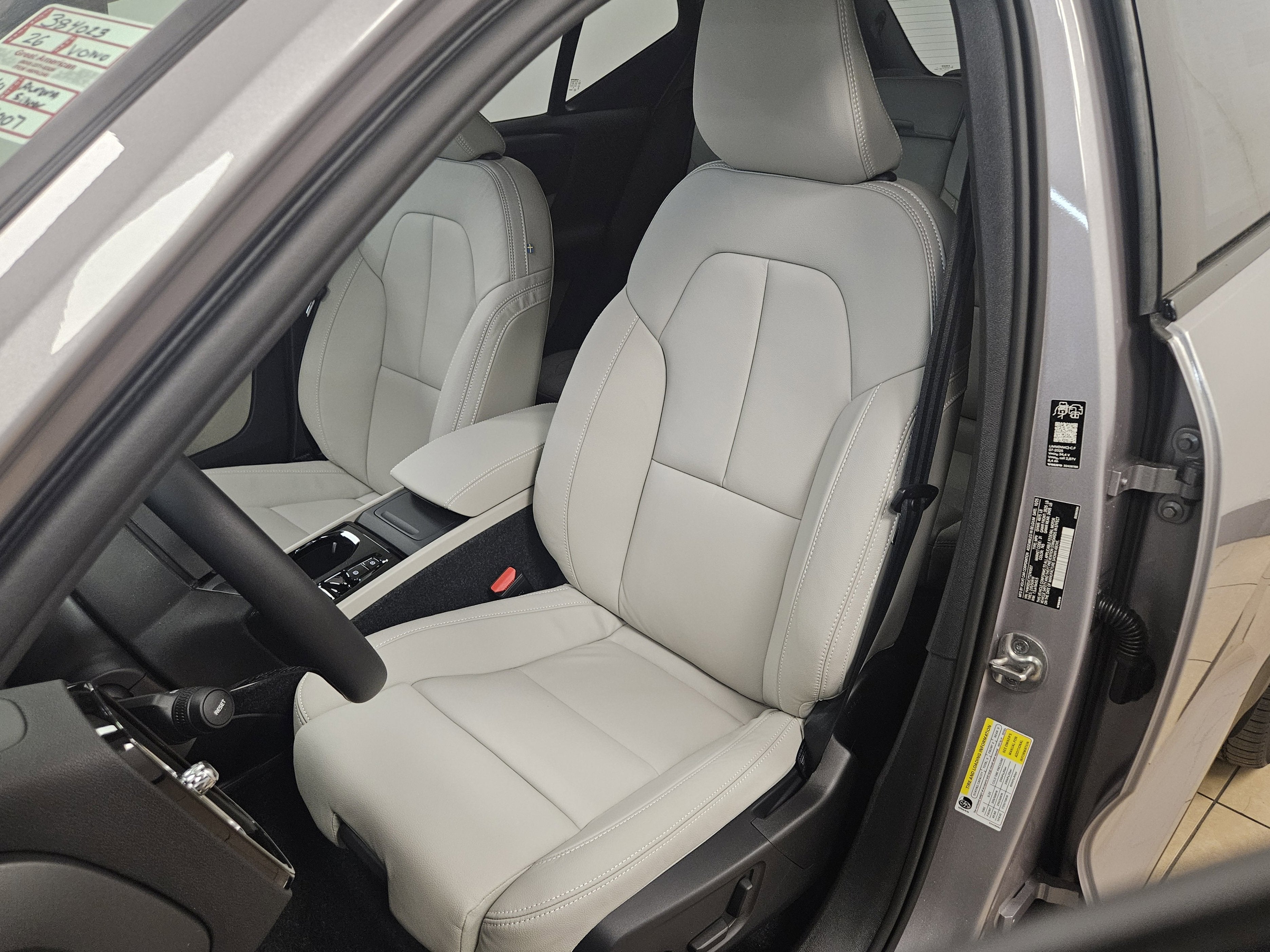 2026 Volvo XC40 Plus