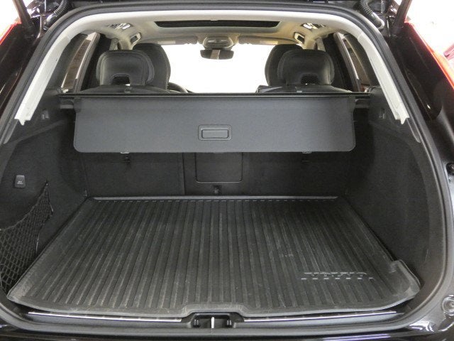 2023 Volvo XC60 Ultimate Dark Theme