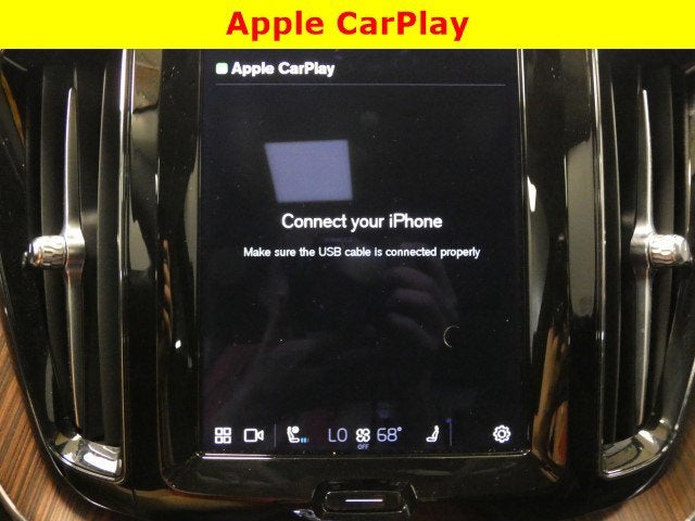 2023 Volvo XC60 Ultimate Dark Theme