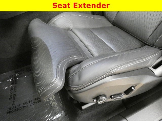 2023 Volvo XC60 Ultimate Dark Theme