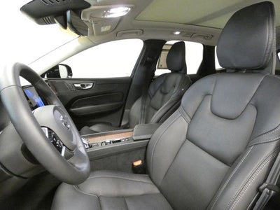 2023 Volvo XC60 Ultimate Dark Theme