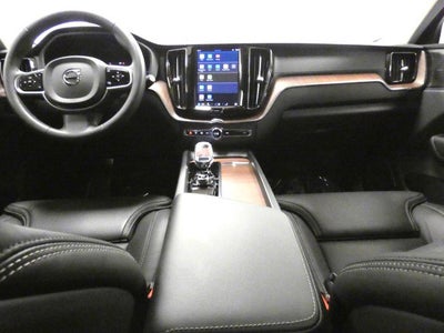 2023 Volvo XC60 Ultimate Dark Theme