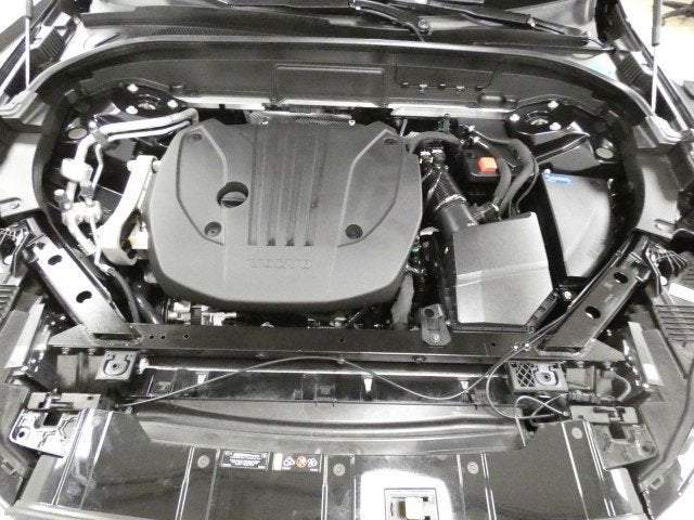 2023 Volvo XC60 Ultimate Dark Theme