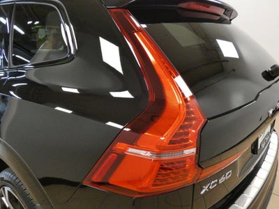2023 Volvo XC60 Ultimate Dark Theme