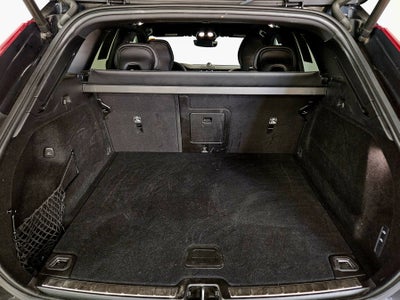 2022 Volvo XC60 R-Design