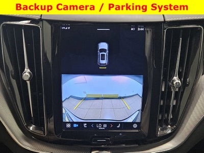 2022 Volvo XC60 R-Design