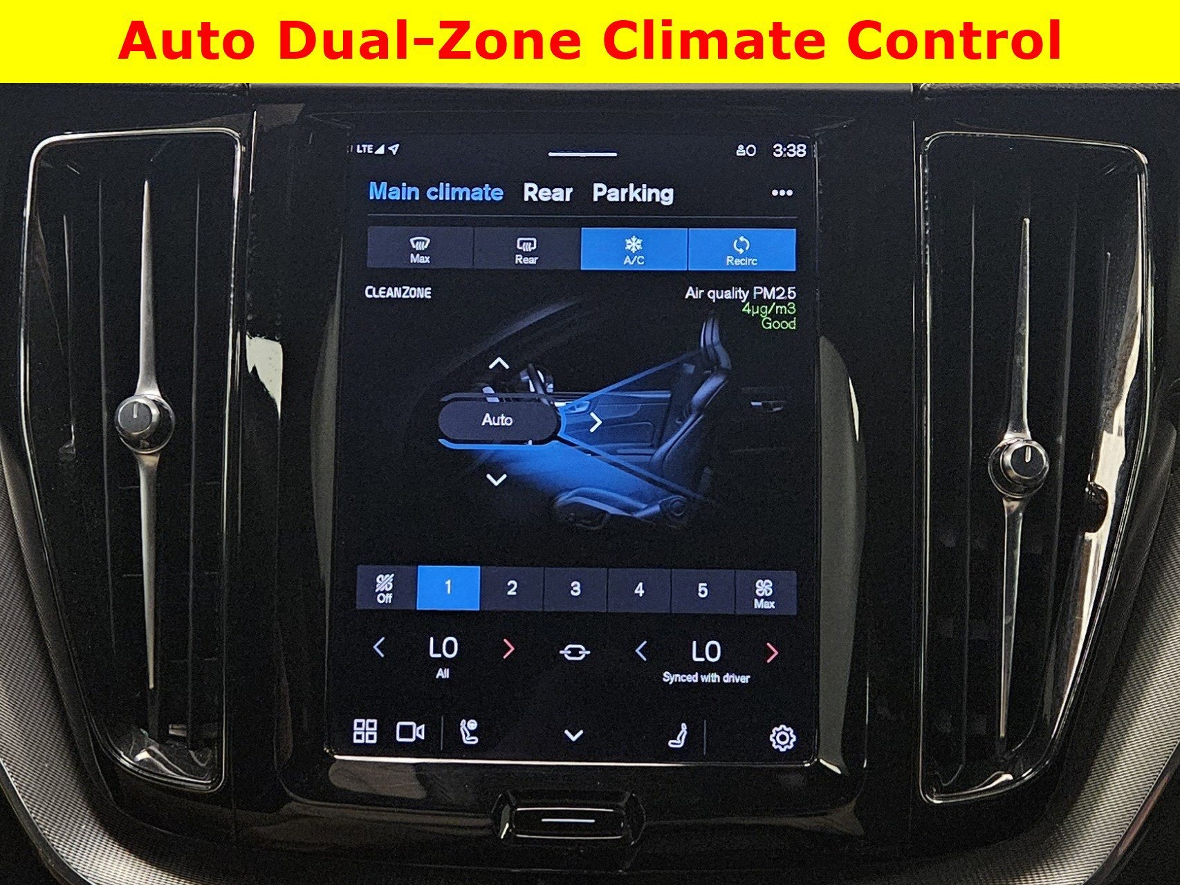 2022 Volvo XC60 R-Design