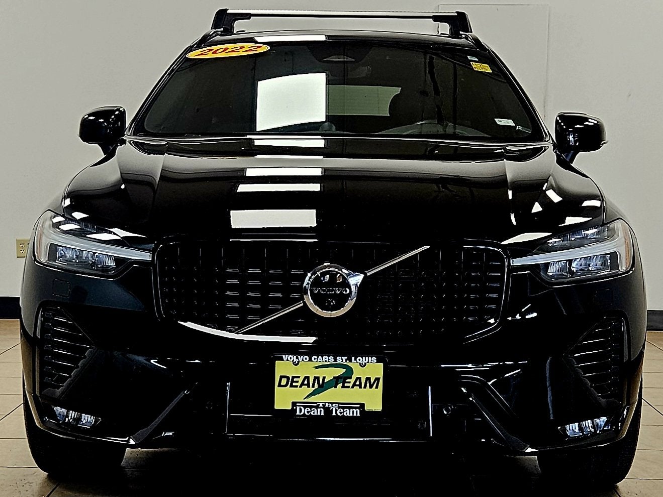 2022 Volvo XC60 R-Design