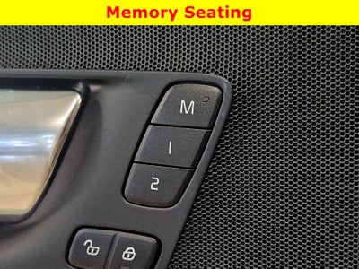 2023 Volvo XC60 Plus Bright Theme