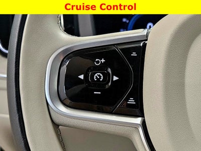 2023 Volvo XC60 Plus Bright Theme