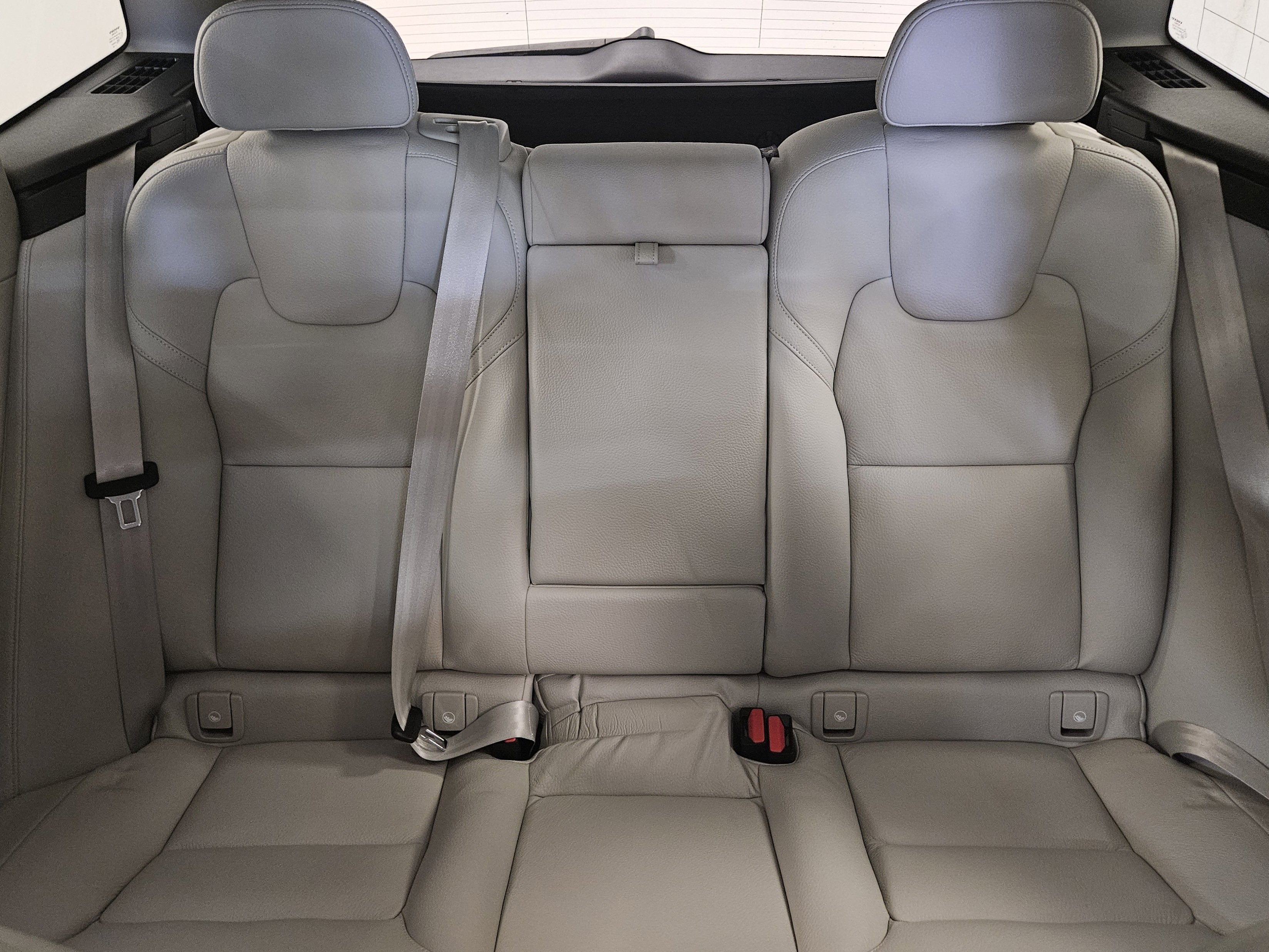 2023 Volvo XC60 Plus Bright Theme