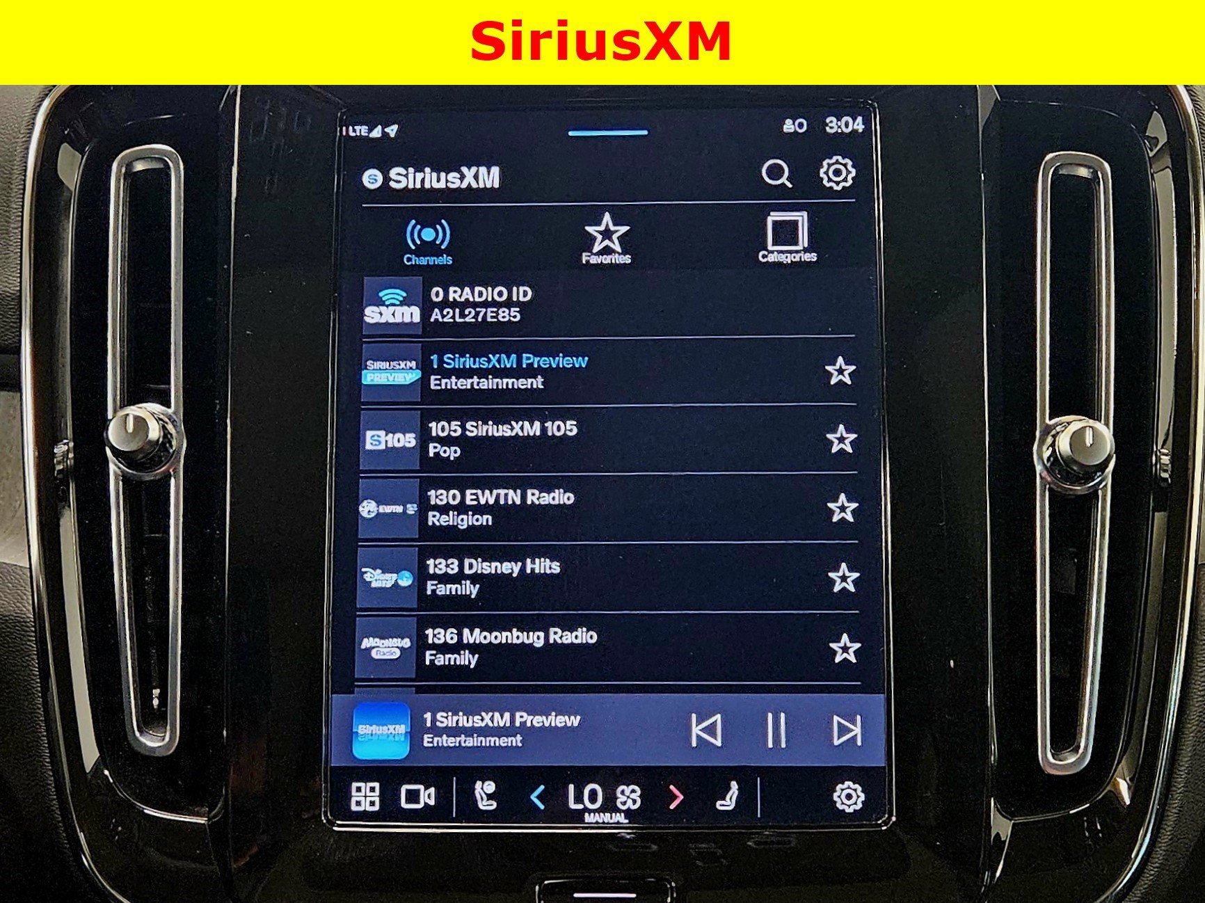 2023 Volvo XC40 Ultimate Bright Theme