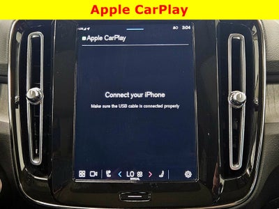 2023 Volvo XC40 Ultimate Bright Theme