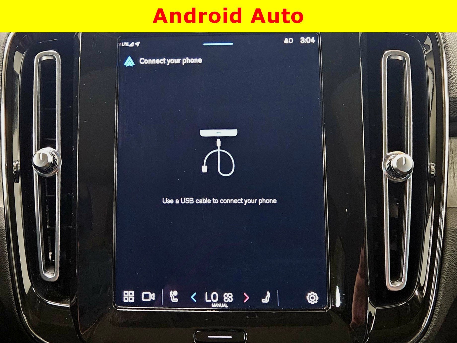 2023 Volvo XC40 Ultimate Bright Theme