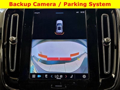 2023 Volvo XC40 Ultimate Bright Theme