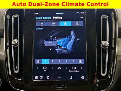 2023 Volvo XC40 Ultimate Bright Theme