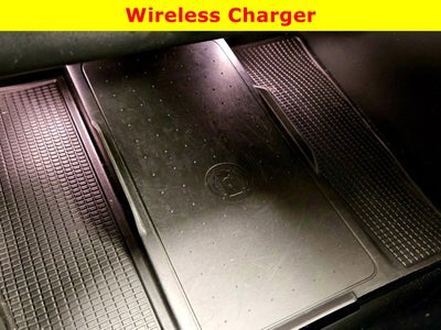 2023 Volvo XC40 Ultimate Bright Theme