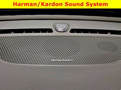 2023 Volvo XC40 Ultimate Bright Theme