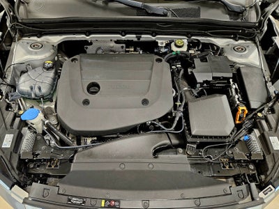 2023 Volvo XC40 Ultimate Bright Theme