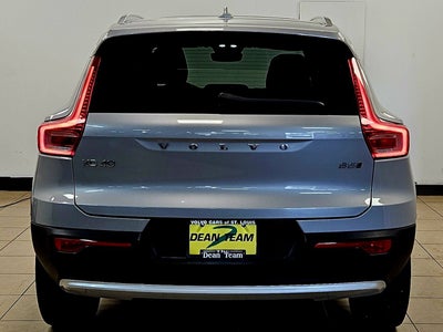 2023 Volvo XC40 Ultimate Bright Theme