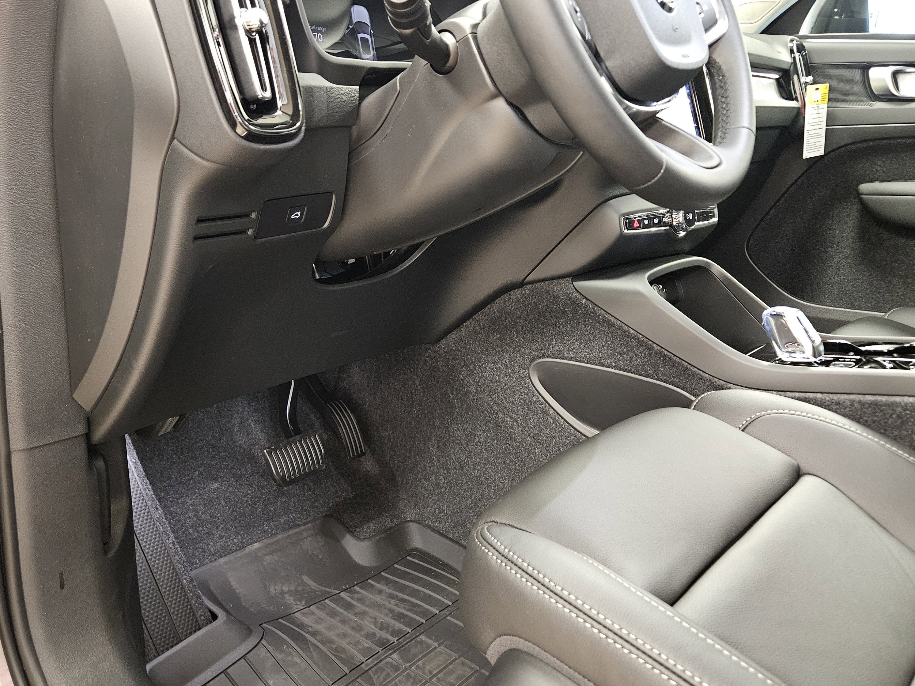 2026 Volvo XC40 Plus