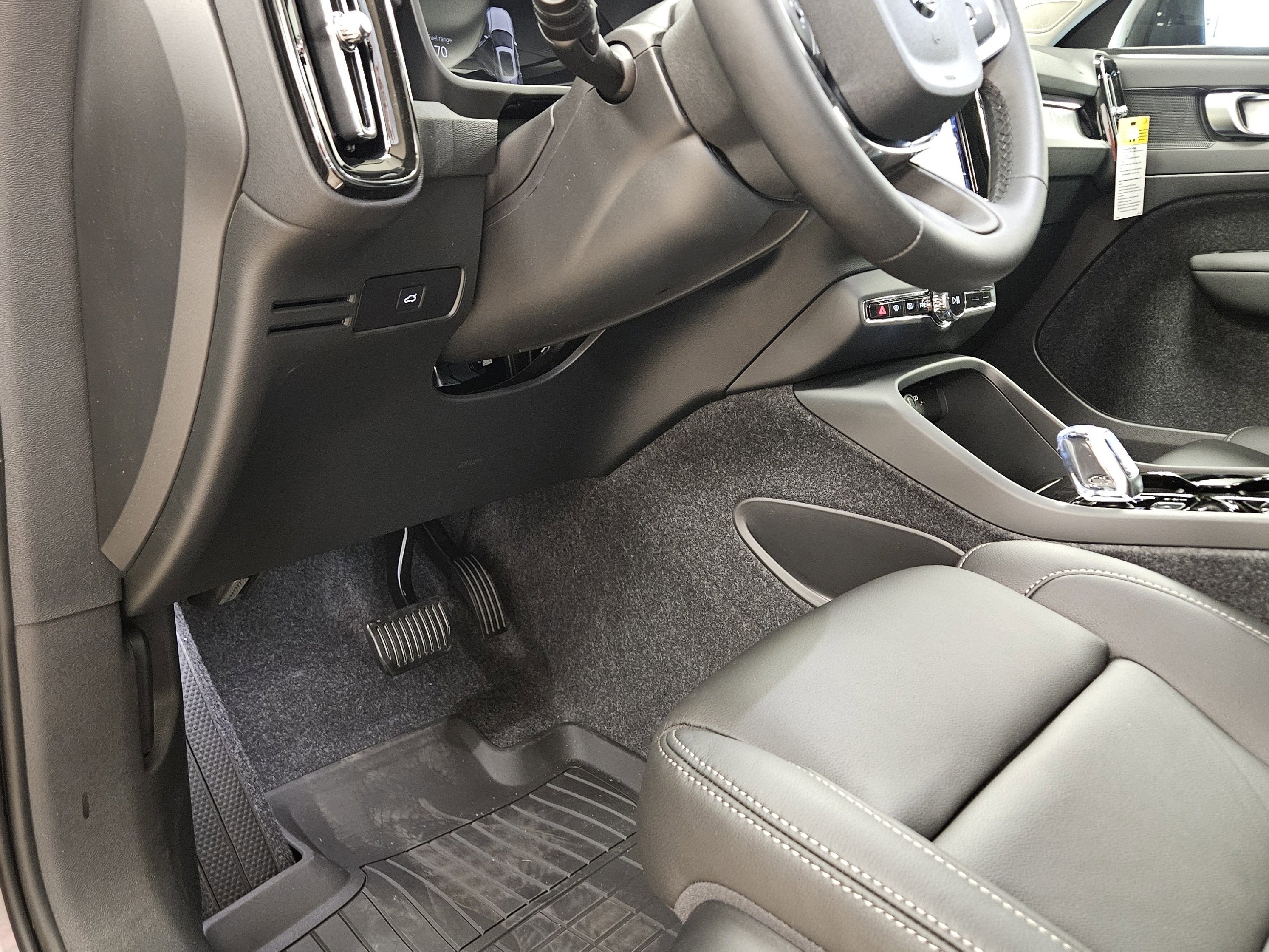 2026 Volvo XC40 Plus