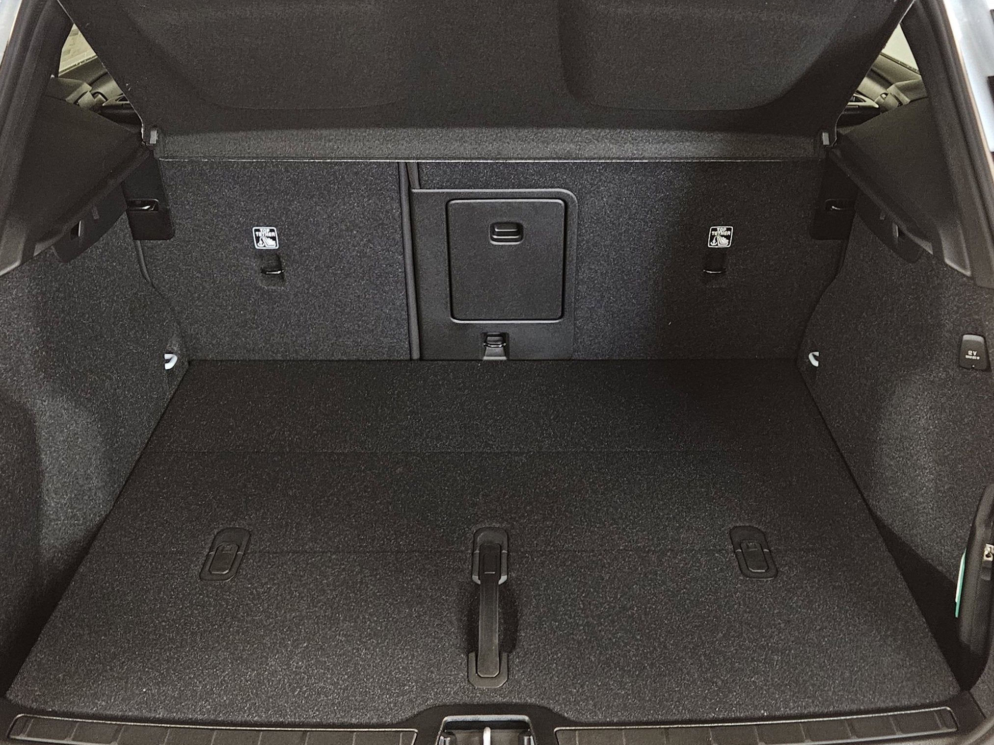 2026 Volvo XC40 Plus