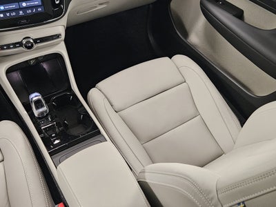 2026 Volvo XC40 Plus