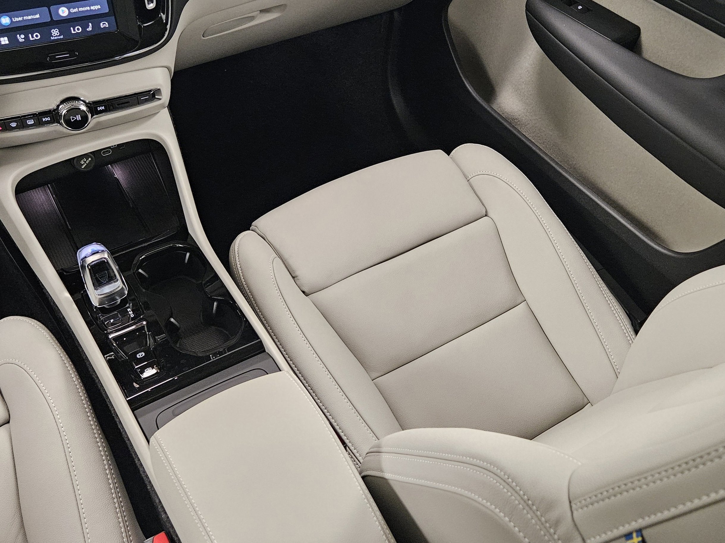 2026 Volvo XC40 Plus